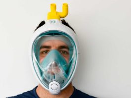 La maschera da sub di Decathlon trasformata in respiratore