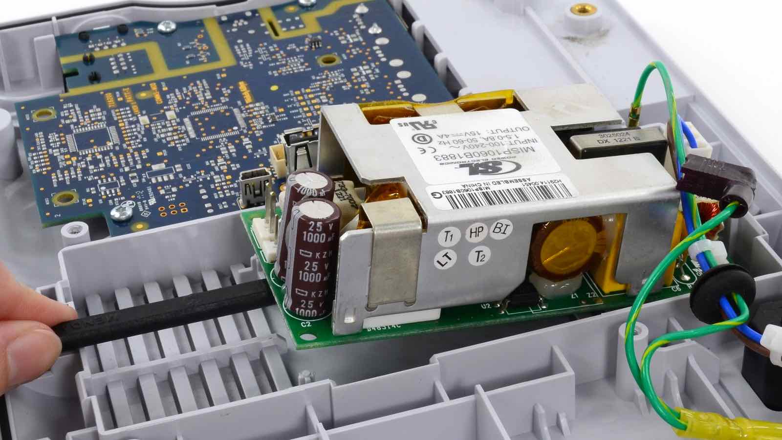 iFixit vuole creare guide gratuite con informazioni sulle riparazioni di apparecchiature ospedaliere