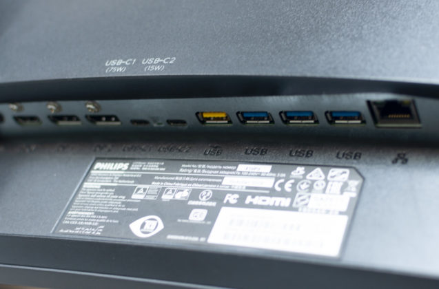 Recensione Philips PHL 439P9H, una esagerazione a cui ci si abitua molto presto