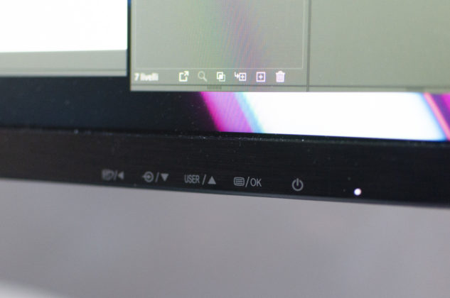 Recensione Philips PHL 439P9H, una esagerazione a cui ci si abitua molto presto