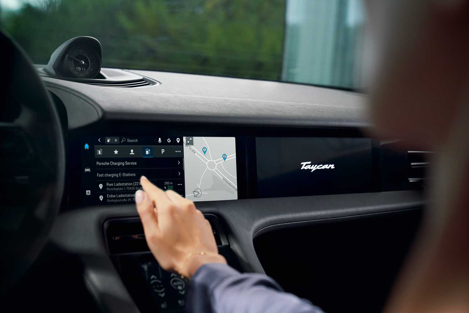 Porsche, cresce la rete globale di stazioni di ricarica per la mobilità elettrica