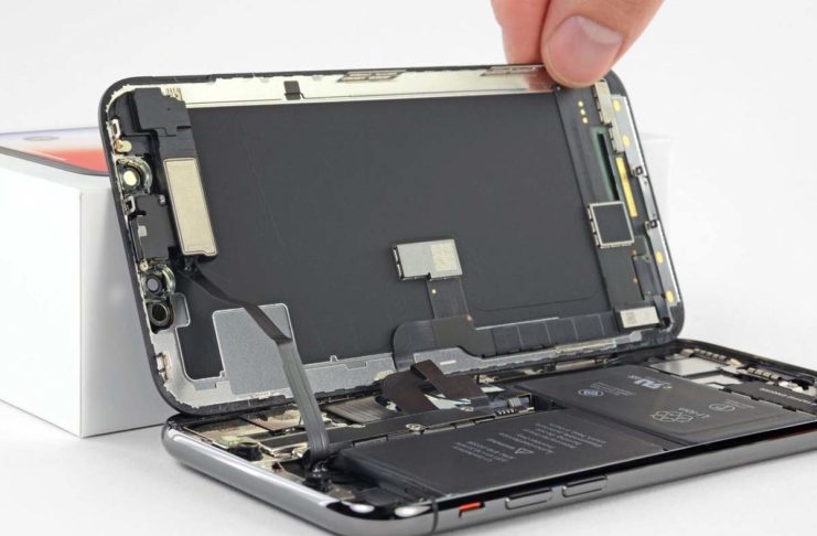 iFixit propone schermi LCD di ricambio per iPhone X, XS e XS Max