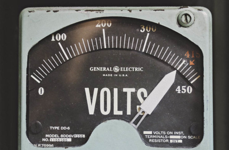 Come scegliere un gruppo di continuità (UPS) per il computer