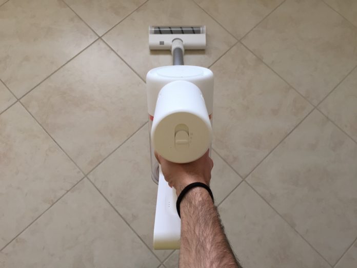 Recensione Xiaomi MIJIA 1C, l’aspirapolvere verticale senza fili con ricarica a parete