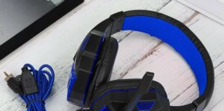 Cuffie da gaming con microfono e LED per computer, PS4 e XBox in offerta a 19 euro