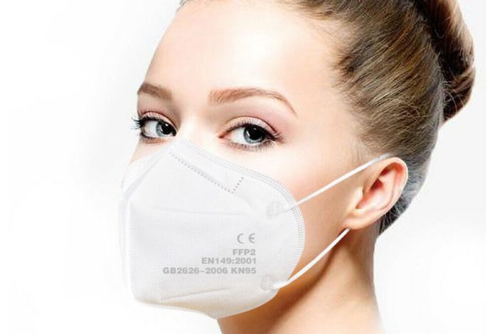 Mascherine FFP2, chirurgiche e visiera di protezione in offerta su eBay