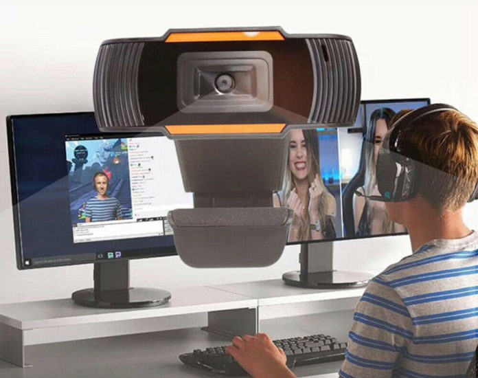 Attrazzati per lo smart working, web cam a partire da 8,28 euro su eBay