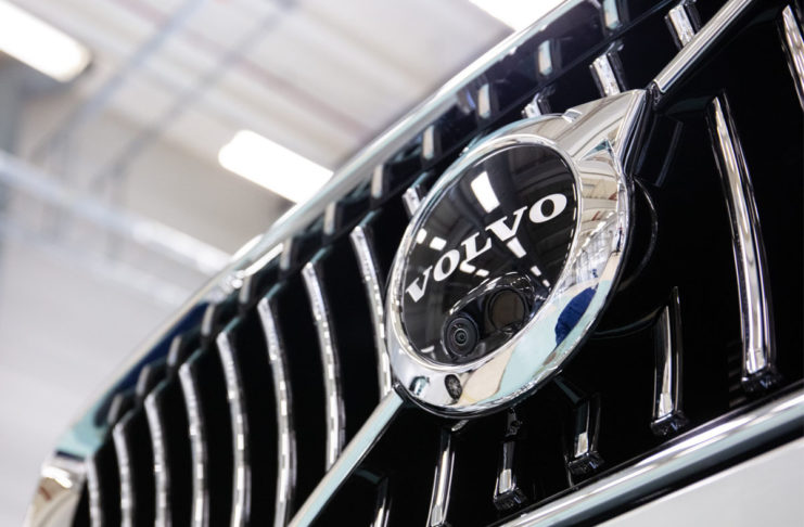 Volvo e Audi riaprono stabilimenti e uffici