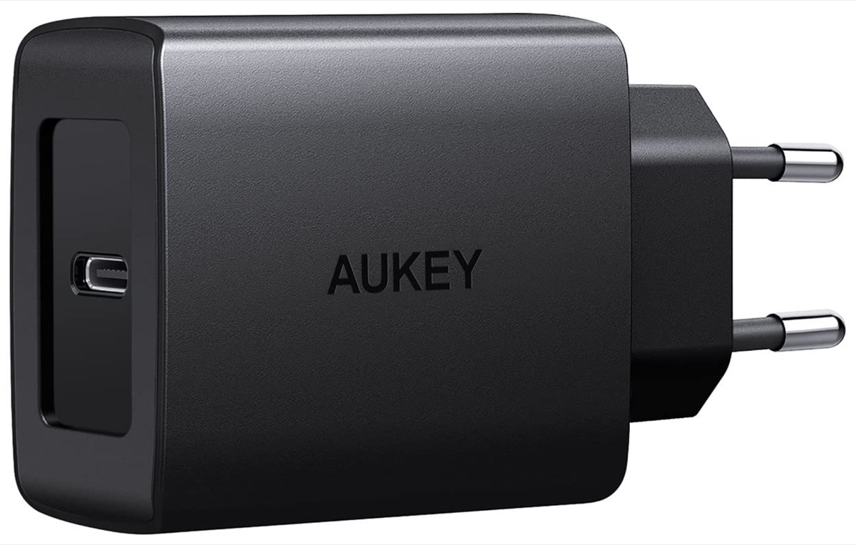 Aukey PA-Y15, caricatore USB-C da 18W per ricarica rapida di iPhone in sconto a 11,19 euro Aukey PA-Y15, caricatore USB-C da 18W per ricarica rapida di iPhone in sconto a 11,19 euro