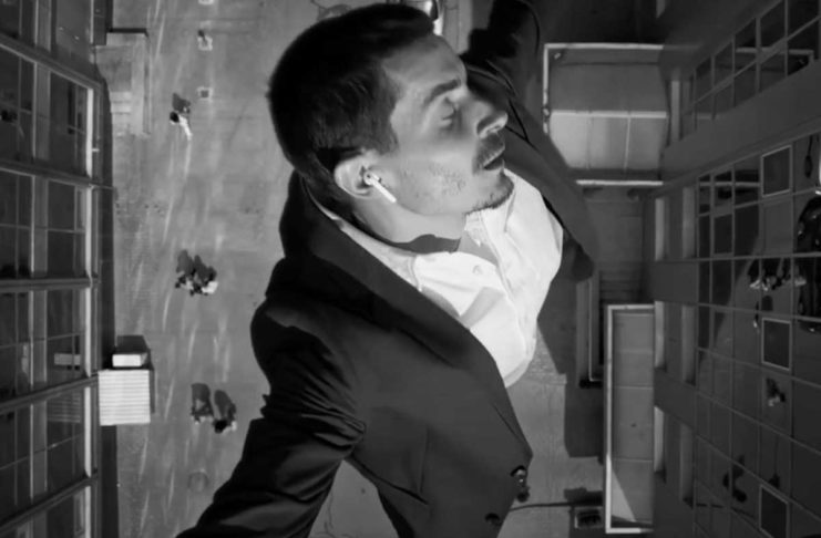 Lo spot “Bounce” di Apple dedicato agli AirPods ha vinto il premio “Best of Advertising’ agli ADC awards