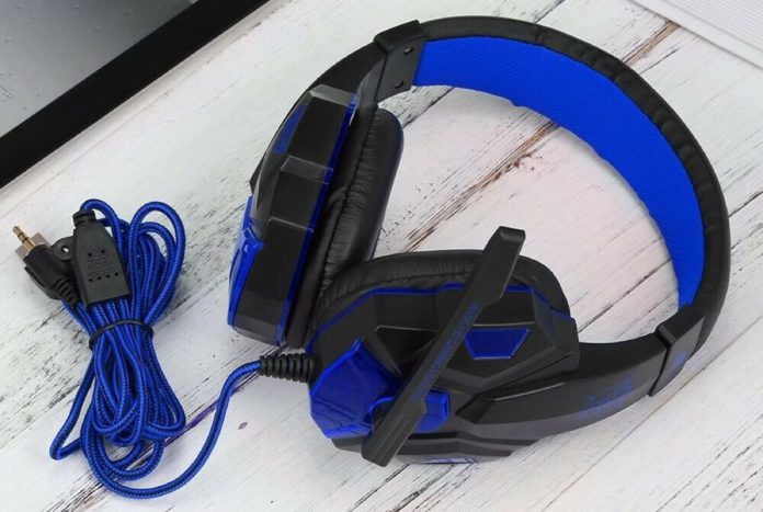 Cuffie perfette per video conferenze e gaming in offerta a soli 13 euro con spedizione gratis