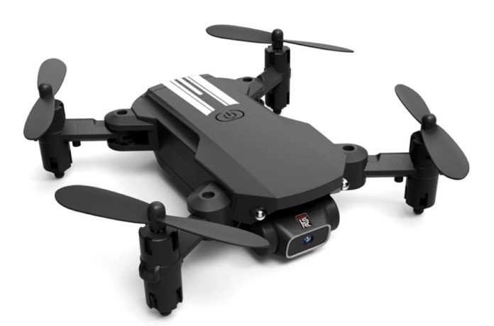 Divertimento in volo con il mini drone, anche con filmati in 4K: si parte da soli 21 euro