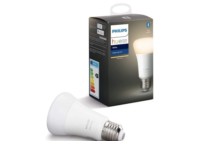 Rubatevi una lampadina Philips Hue bianca: 4,99 euro su Amazon