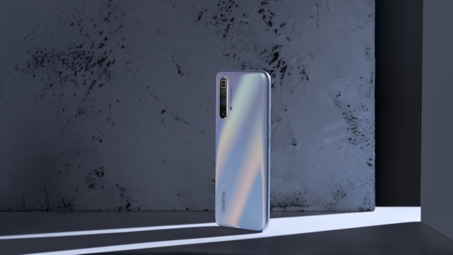 realme X3 SuperZoom arriva in Italia, si preordina da oggi a 499 euro realme X3 SuperZoom arriva in Italia, si preordina da oggi a 499 euro