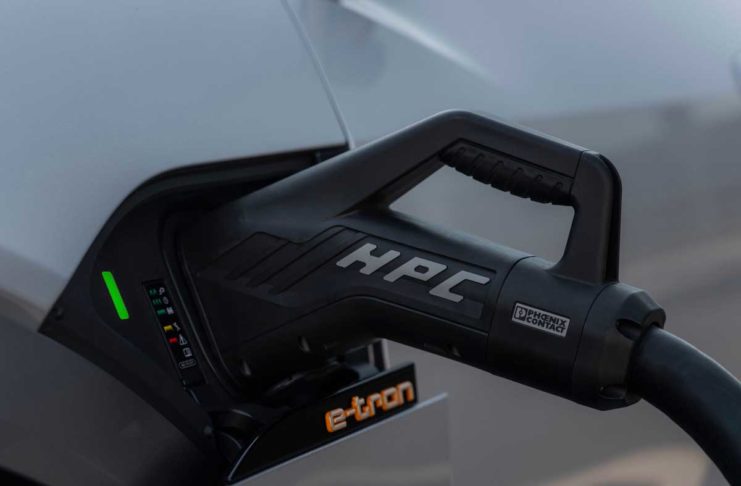 Auto elettriche: conta più la capacità o la velocità di ricarica?