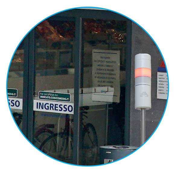COVID-19, un segnalatore per regolamentare gli ingressi nei punti vendita COVID-19, un segnalatore per regolamentare gli ingressi nei punti vendita