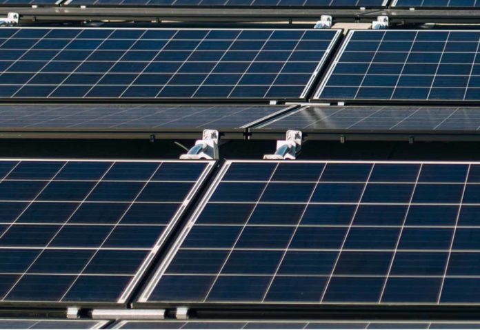 Amazon, cinque progetti solari per fornire energia alle attività in Cina, Australia e USA