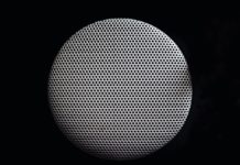 Altoparlante Microsoft Surface in progettazione, l’ipotesi da un brevetto Altoparlante Microsoft Surface in progettazione, l’ipotesi da un brevetto