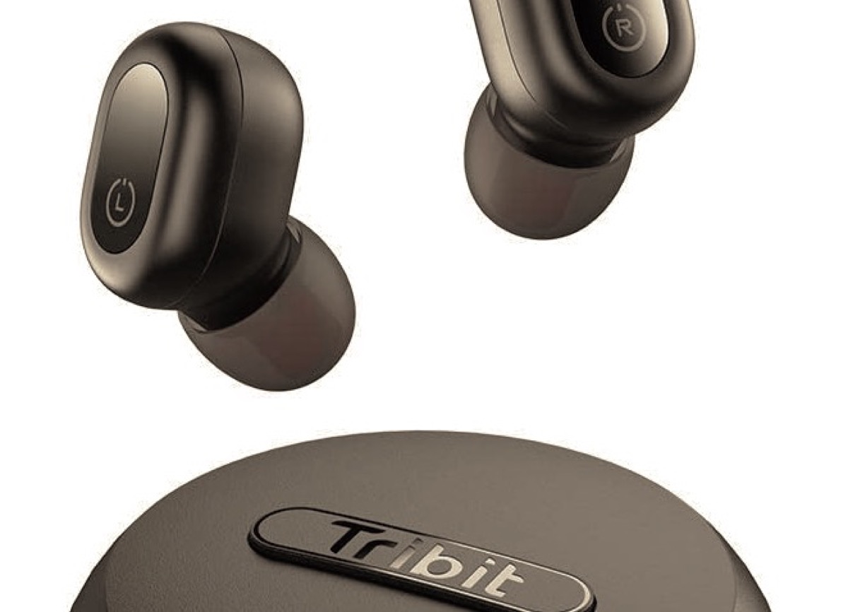Tribit FlyBuds 1, gli auricolari TWS con USB-C e ricarica wireless in sconto a 33,74 euro