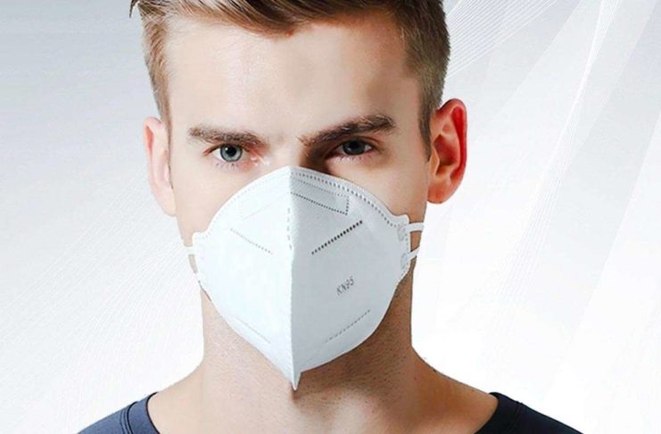 Mascherine FFP2 KN95 in offerta a 1,59 euro ciascuna, misuratore pressione arteriosa a 12,99 euro