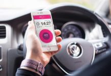 Accedere, pagare e uscire dai parcheggi in modo automatico Accedere, pagare e uscire dai parcheggi in modo automatico