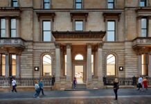 Proteste antirazziste: Apple cambia il nome dello store di Glasgow a Buchanan Street Proteste antirazziste: Apple cambia il nome dello store di Glasgow a Buchanan Street