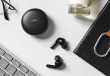 Gli auricolari LG HBS-FN6 si disinfettano mentre si ricaricano Gli auricolari LG HBS-FN6 si disinfettano mentre si ricaricano