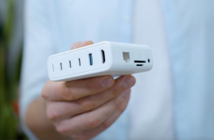 ADG 100W GaN Charger & Hub, ecco l’hub a cui potrete collegare di tutto