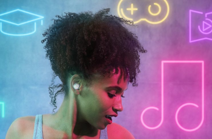 Gli auricolari Panasonic S500 e S300 promettono cancellazione del rumore top