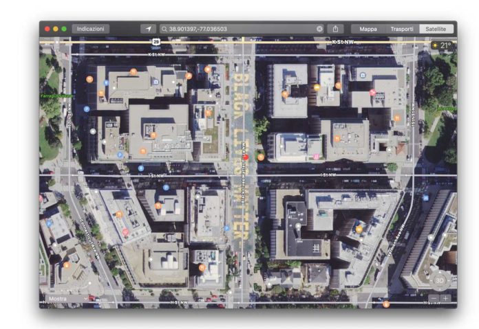 La grande scritta “Black Lives Matter” a Washington visibile dalle Mappe di Apple