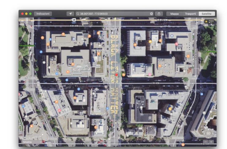 La grande scritta “Black Lives Matter” a Washington visibile dalle Mappe di Apple