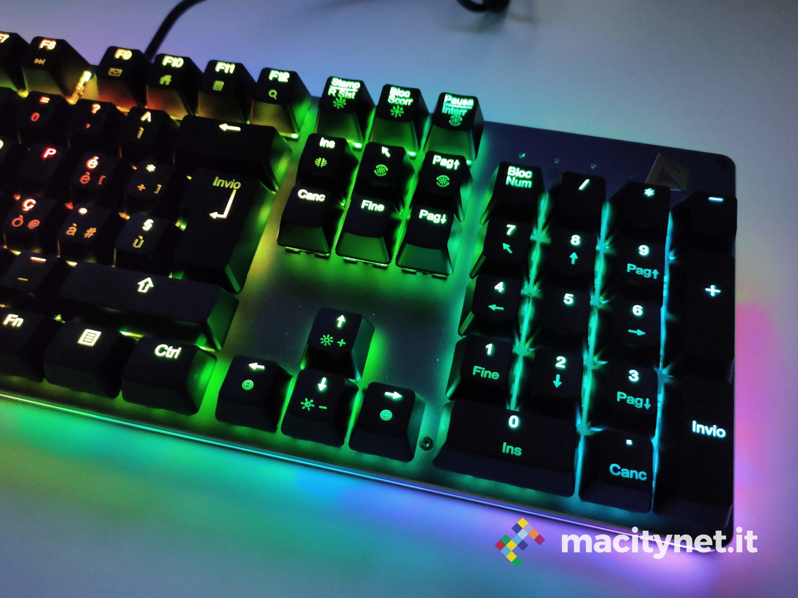 Recensione Aukey KM-G12, la tastiera meccanica per il gaming che non ti aspetti