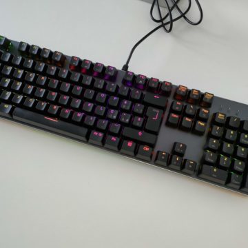 Recensione Aukey KM-G12, la tastiera meccanica per il gaming che non ti aspetti