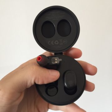Recensione Tribit Flybuds 1, la novità è nella dotazione