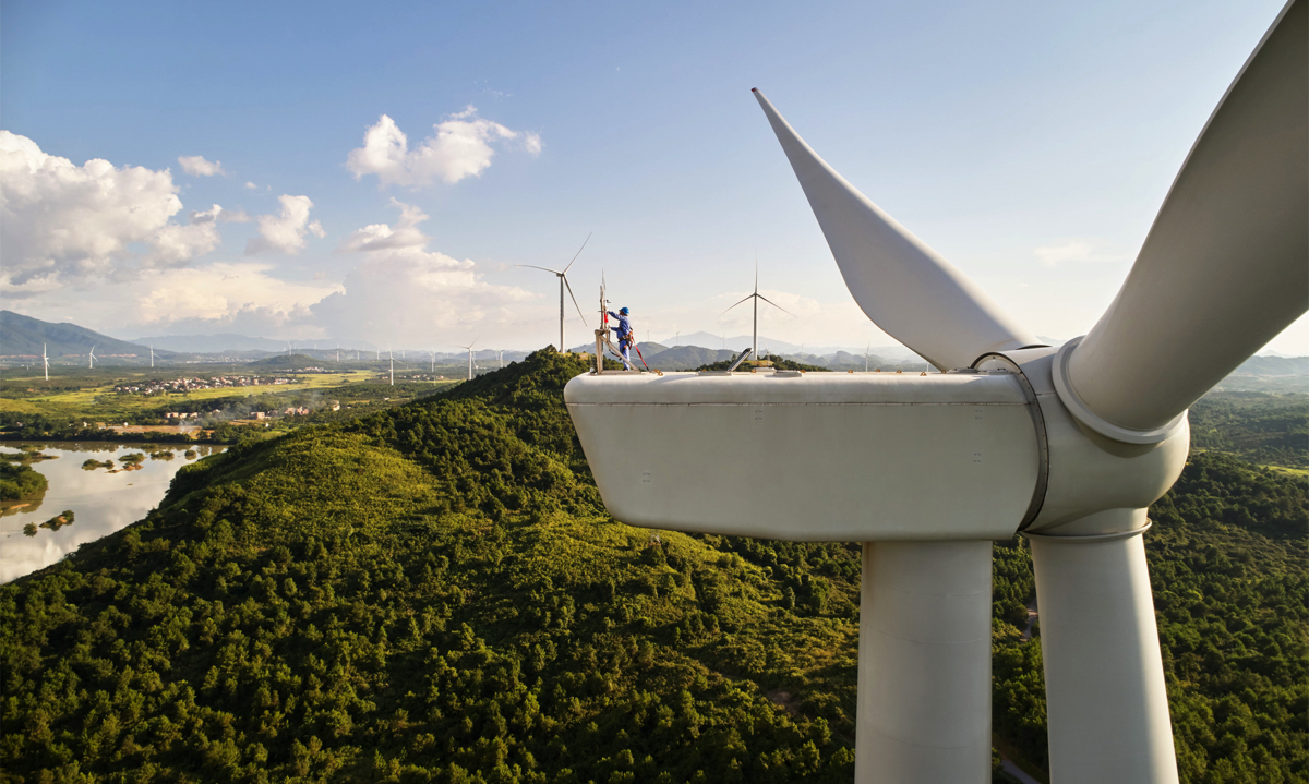 Apple ridurrà a zero le emissioni totali di gas serra entro il 2030