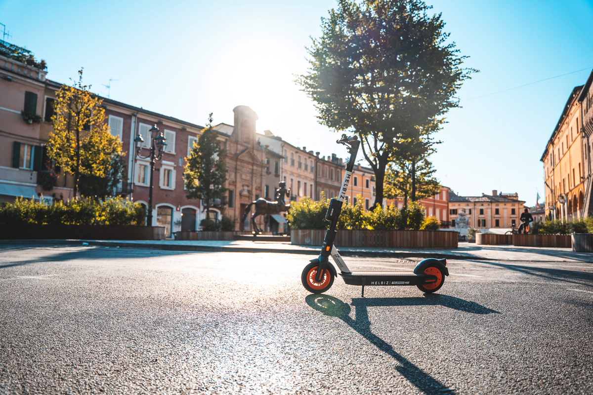 Cesena sceglie Helbiz per il noleggio di 200 monopattini elettrici