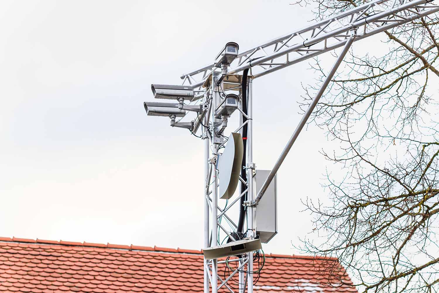 Come le auto e le infrastrutture lavorano insieme nella guida autonoma urbana Come le auto e le infrastrutture lavorano insieme nella guida autonoma urbana