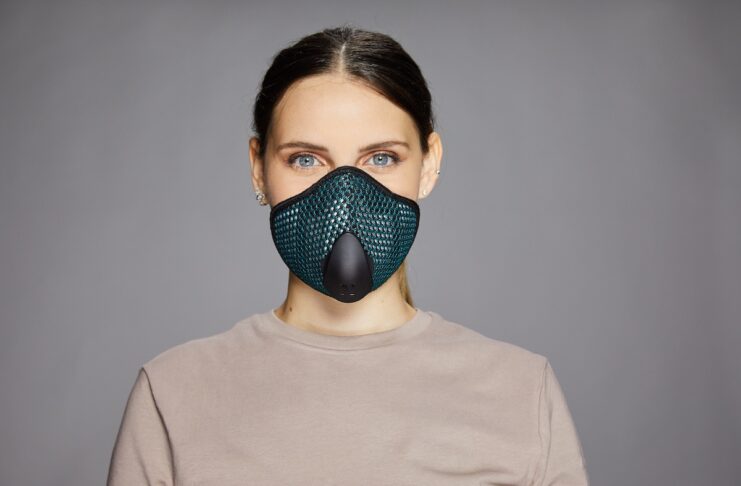 Arriva Narvalo Urban Mask, la mascherina smart per l’uso con smartphone e monopattini