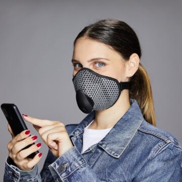 Arriva Narvalo Urban Mask, la mascherina smart per l’uso con smartphone e monopattini
