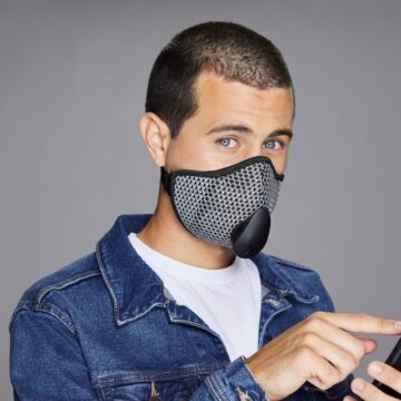Arriva Narvalo Urban Mask, la mascherina smart per l’uso con smartphone e monopattini