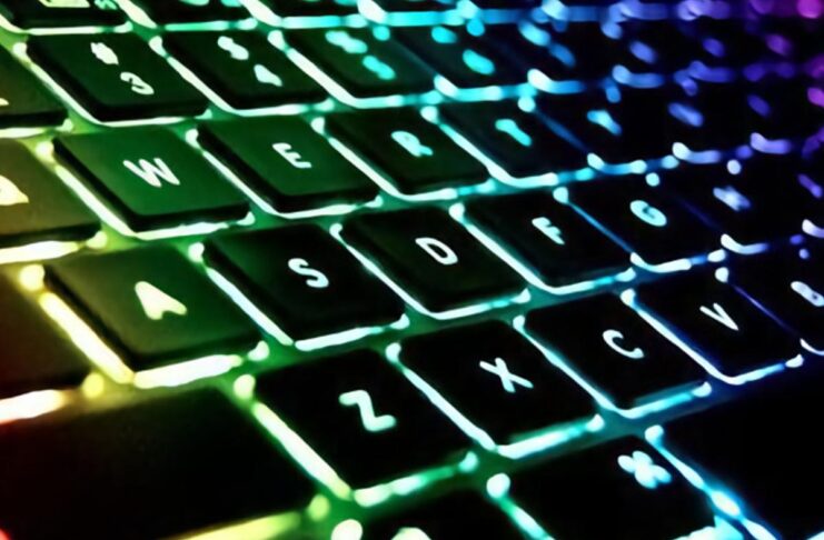 In un brevetto di Apple una tastiera con tasti di vetro colorati con la retroilluminazione