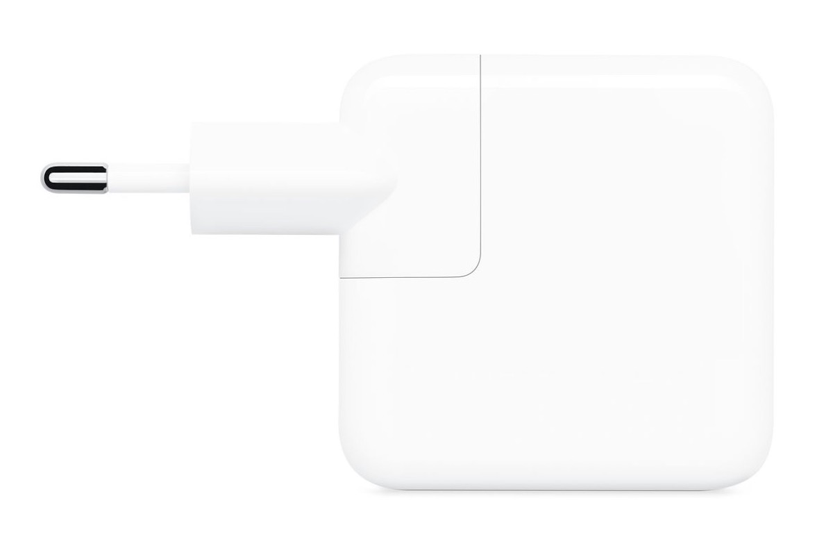 apple nuovo caricatore usb-c 30w identico al precedente