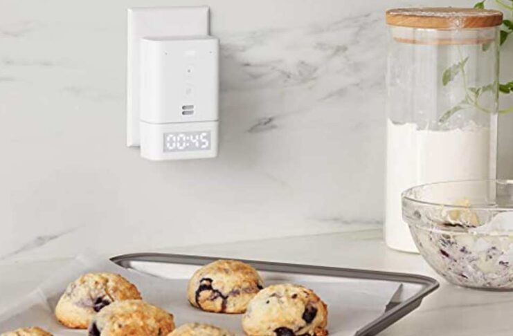 Amazon mette un orologio digitale su Echo Flex