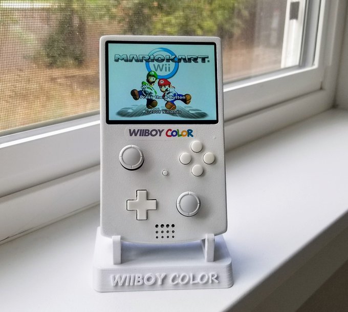 Qualcuno ha messo una Wii dentro al GameBoy, il video