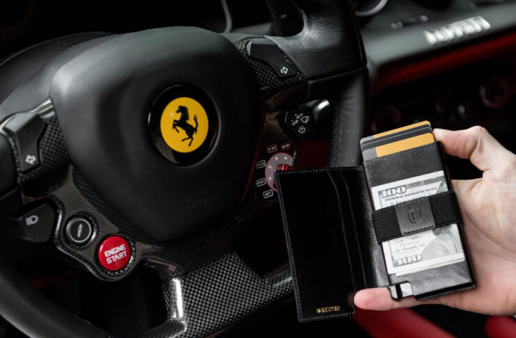 Recensione Ekster Tracker Card, un GPS vestito da sera