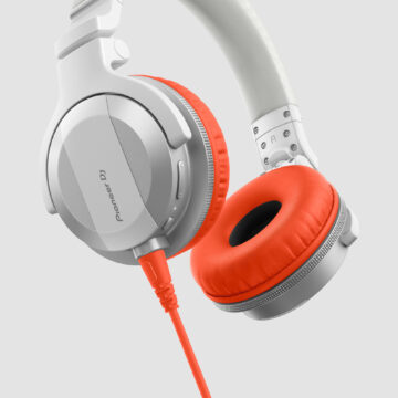 Pioneer DJ presenta le nuove cuffie HDJ-CUE1 con accessori intercambiabili