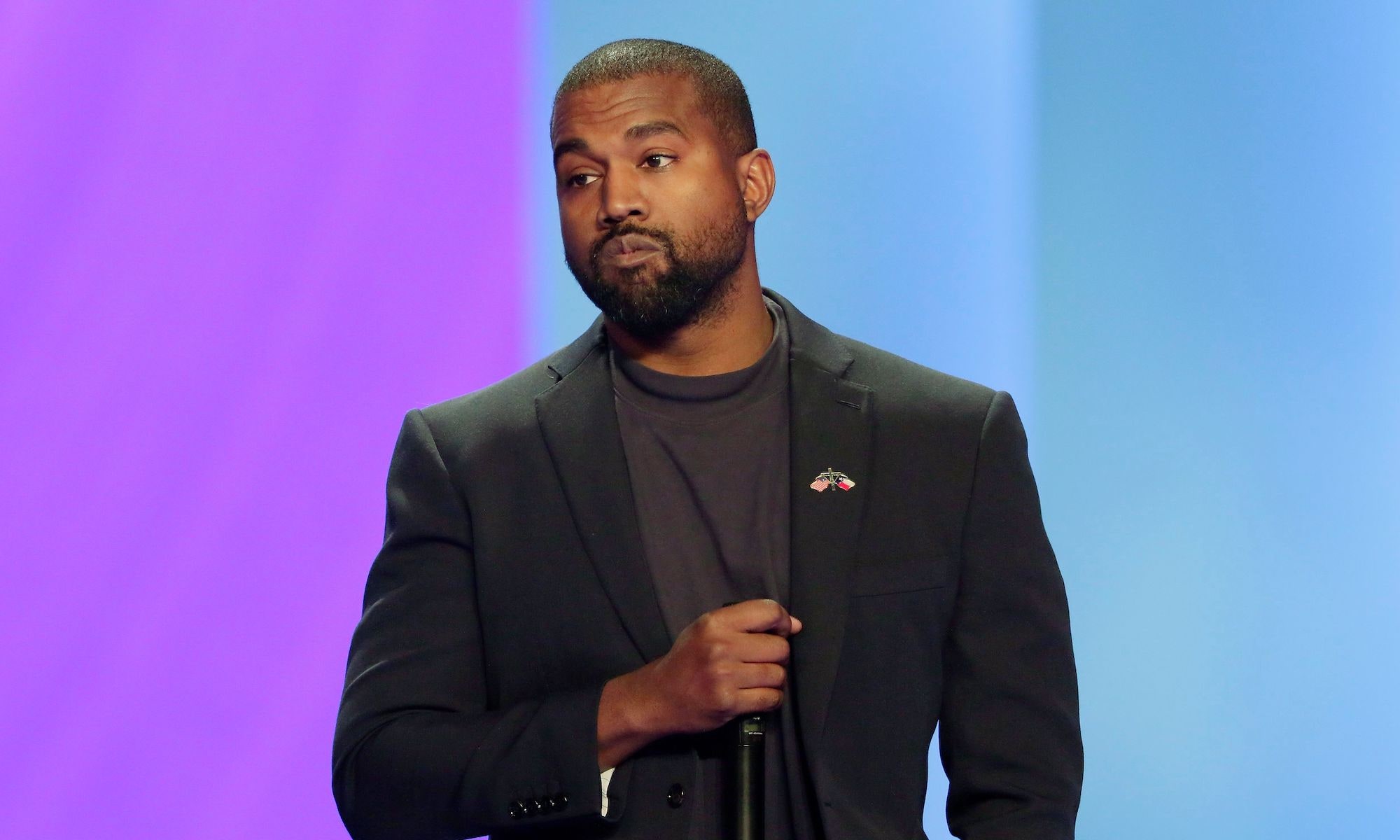 La campagna politica di Kanye West potrebbe naufragare per colpa di iPhone La campagna politica di Kanye West potrebbe naufragare per colpa di iPhone