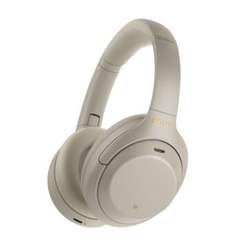Le cuffie Sony WH-1000XM4 migliorano tutto, anche MP3 e musica in streaming