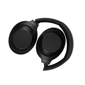 Le cuffie Sony WH-1000XM4 migliorano tutto, anche MP3 e musica in streaming