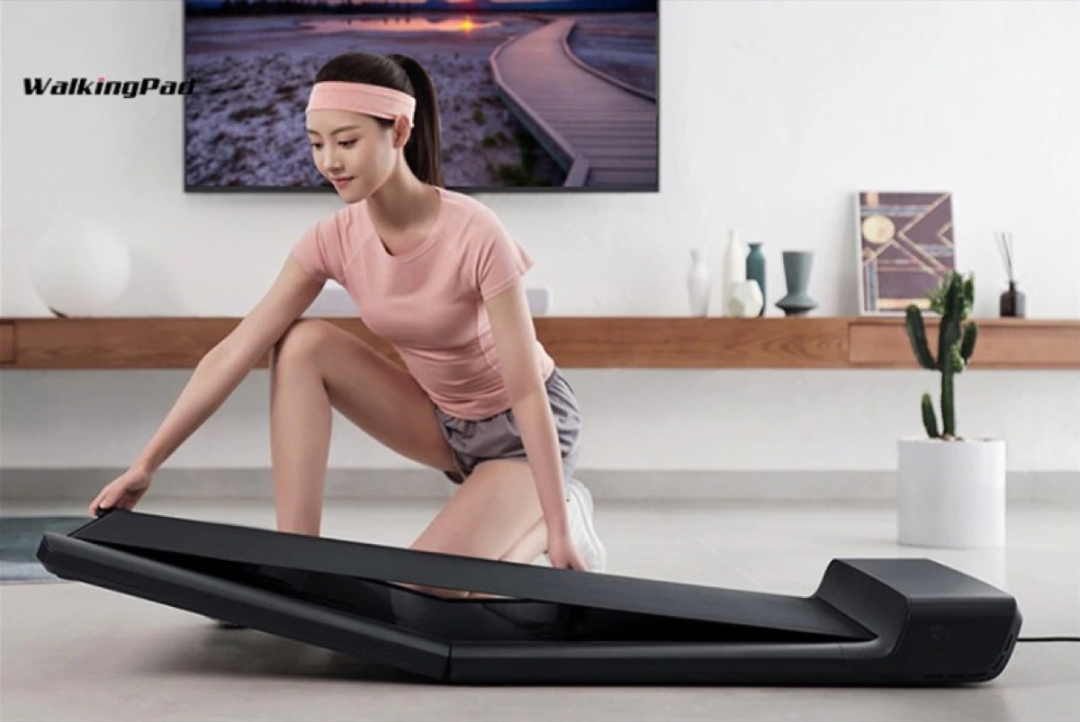 Xiaomi Mijia WalkingPad A1 Pro, solo 420 € il tapis roulant smart per passeggiare in casa